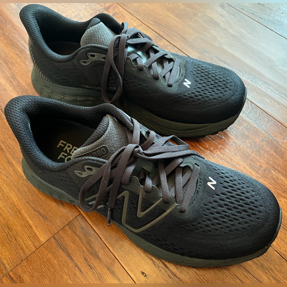 New Balance Fresh Foam X 880 V13 Running Shoe women’s size 9 wide